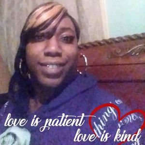 Meet your Posher, Monique